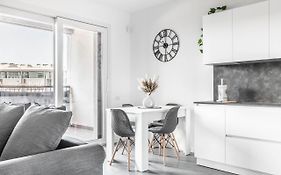 Harmony House - Rho Fiera 6Min - Free Parking - Terrace