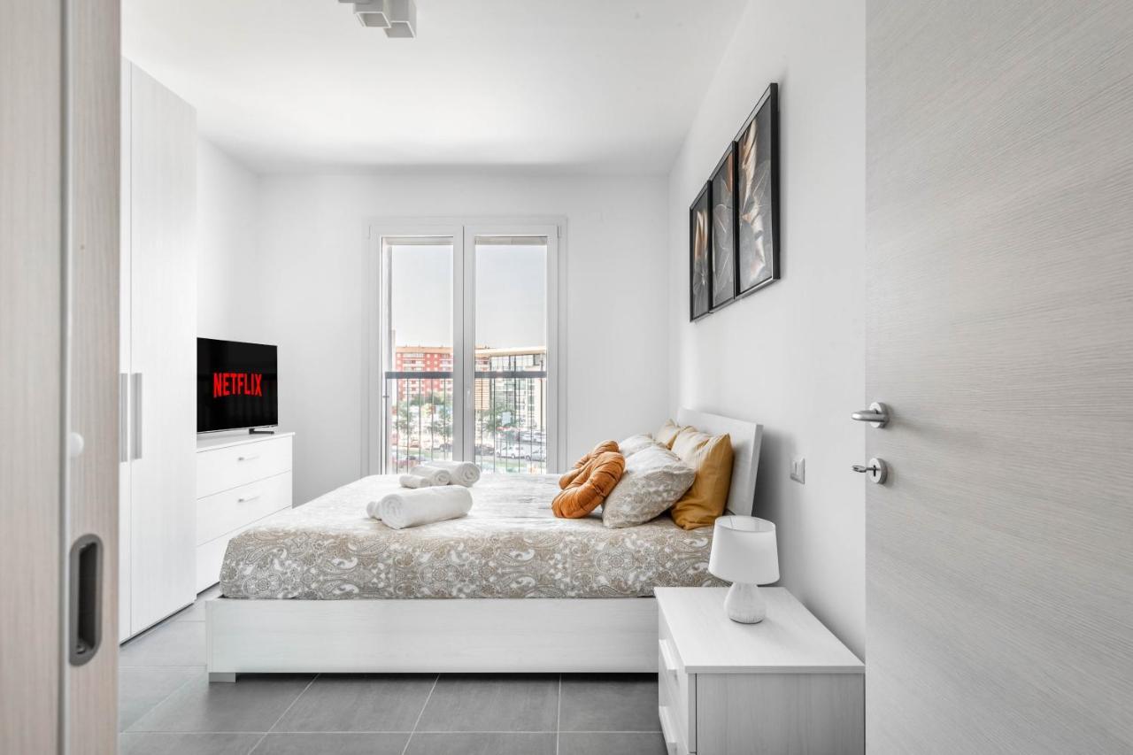 Appartamento Harmony House - Rho Fiera 6Min - Free Parking - Terrace Milano Esterno foto