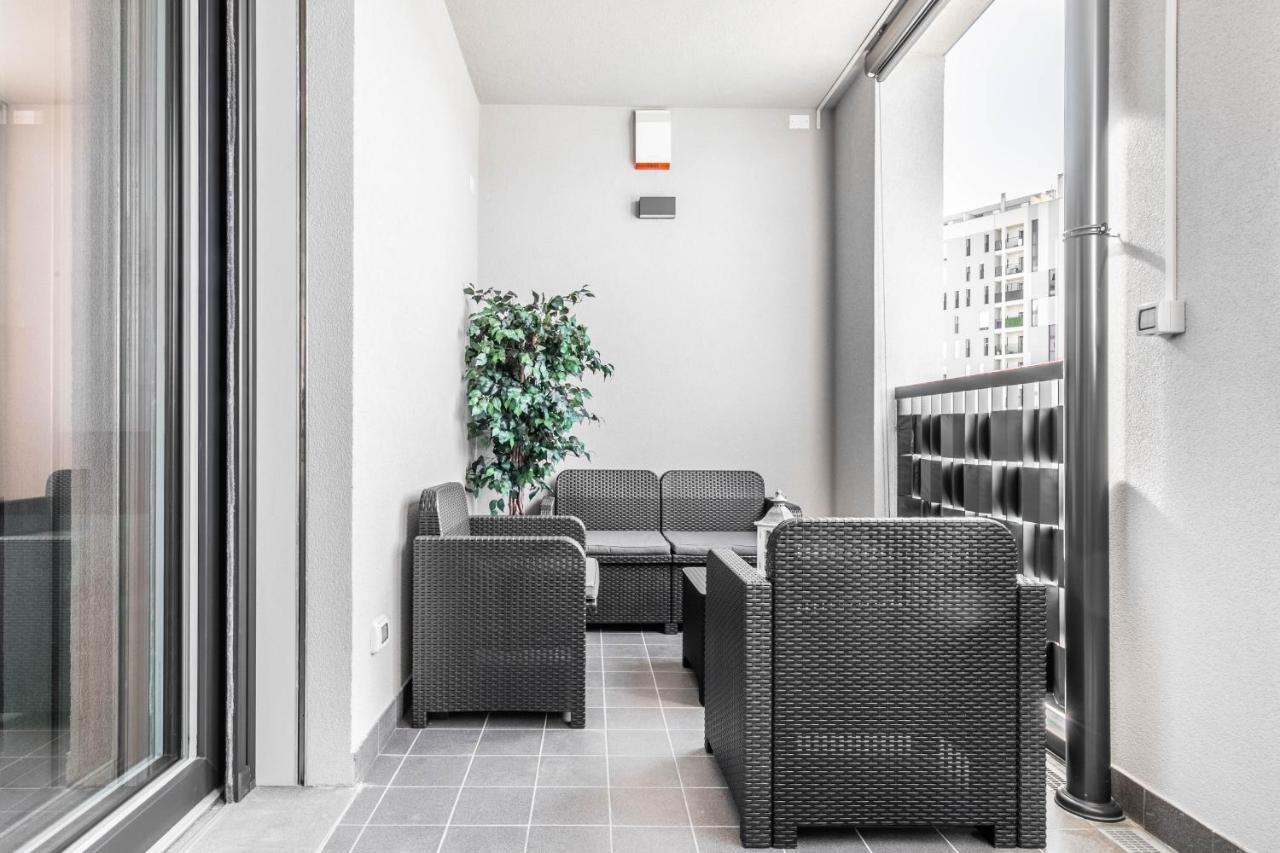 Appartamento Harmony House - Rho Fiera 6Min - Free Parking - Terrace Milano Esterno foto