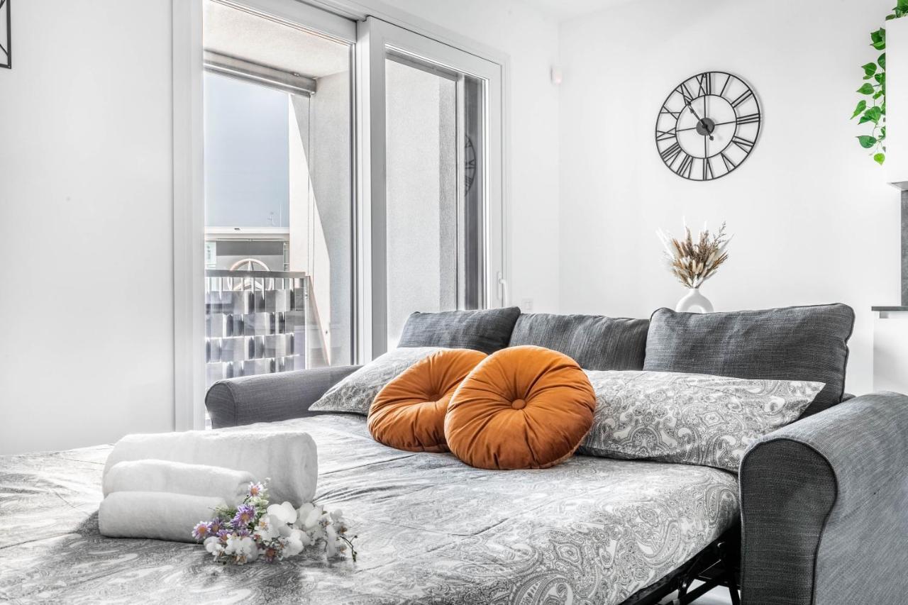 Appartamento Harmony House - Rho Fiera 6Min - Free Parking - Terrace Milano Esterno foto